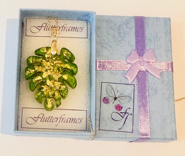 Quirky pendant necklace Monstera leaf