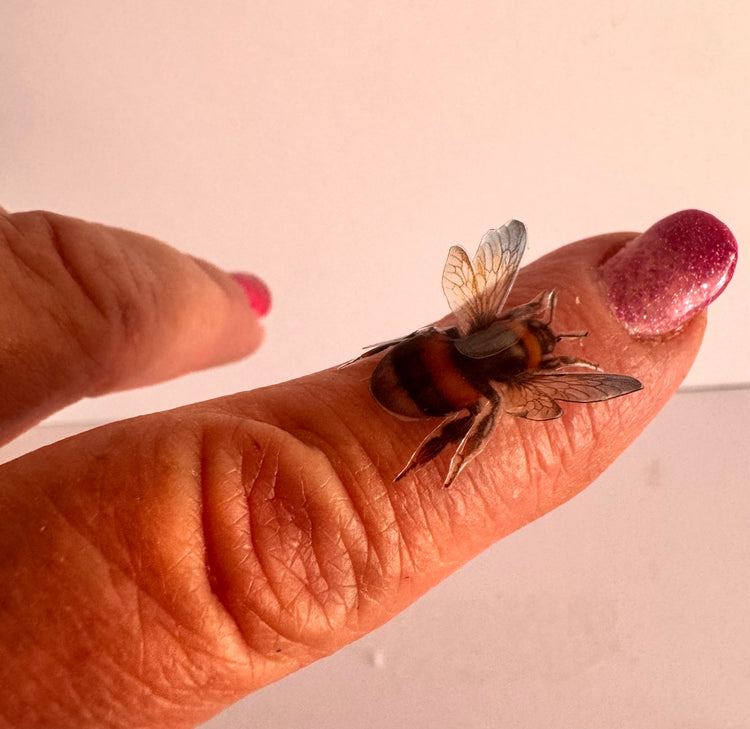 mini bees. Actual size