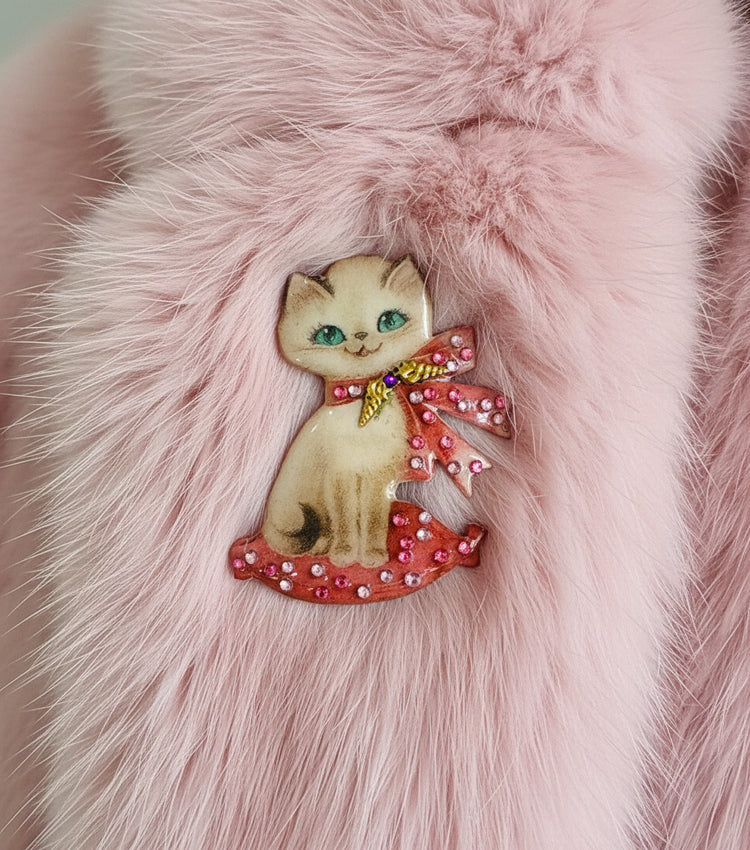 pretty retro cat brooch