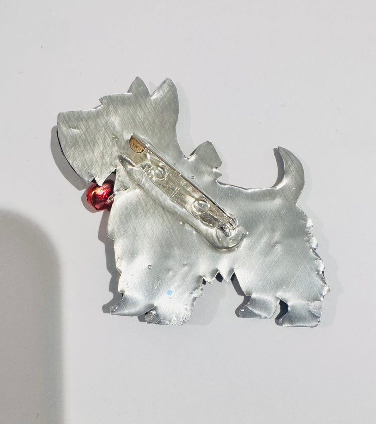 back of Scottie dog brooch