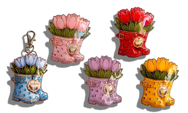 Wellie boots Personalised with name – Brooch, Magnet or Keyring. Pretty boots with tulips