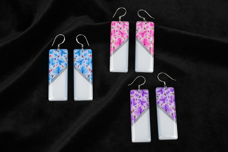 Set of earrings with floral pattern