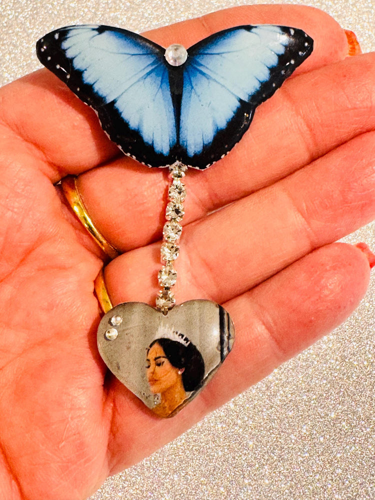 Personalised wedding photo pin