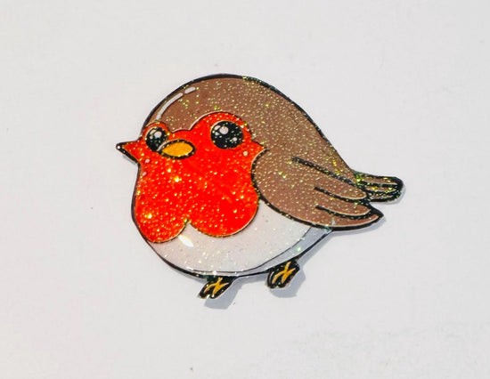Cute Chubby Robin enamel pin, magnets.