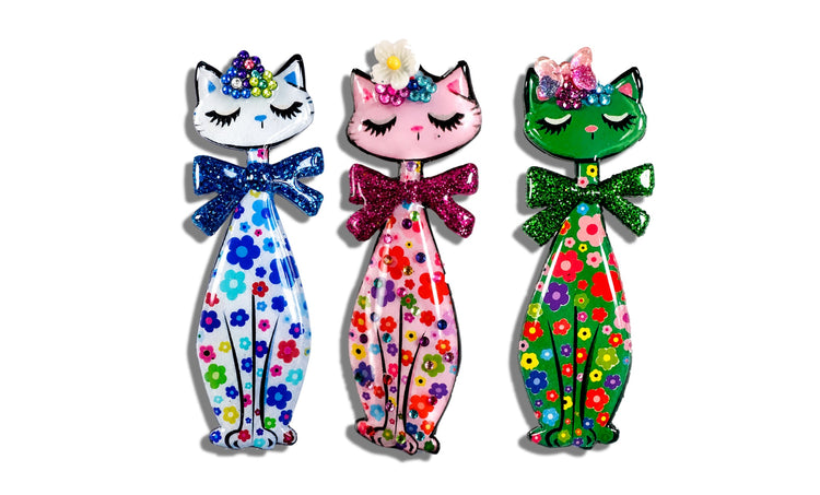 White Retro cat brooch – Handmade from Recycled Tin Cans – Eco-Friendly Cat Lover Gift