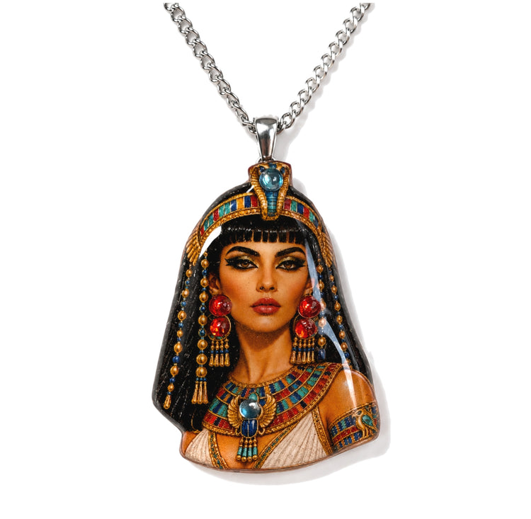 An Egyptian goddess pendant necklace. Cleopatra