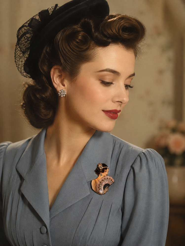 Hollywood retro brooch woman handmade by flutterframes