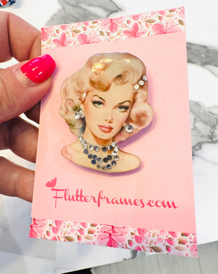 Vintage brooch Illustration with sparkly diamantes