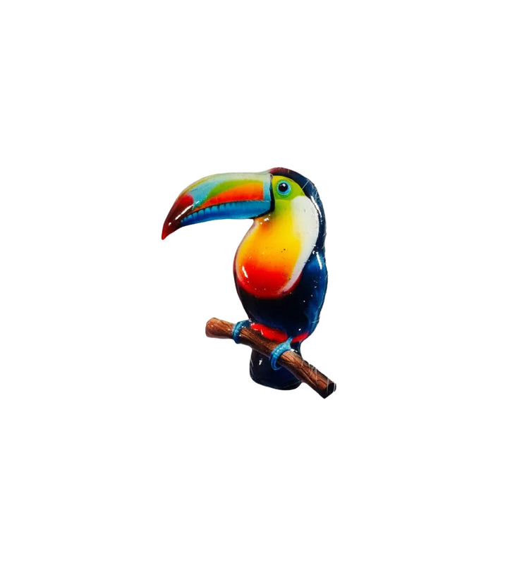 Toucan enamel pin