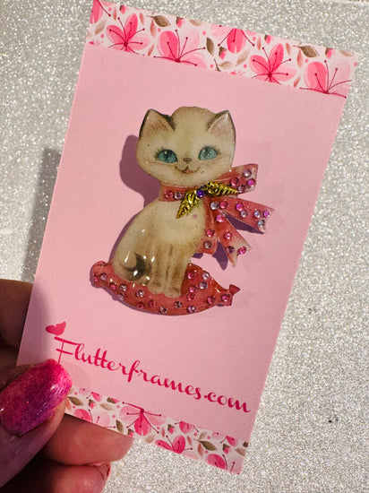 beautiful retro handmade cat brooch