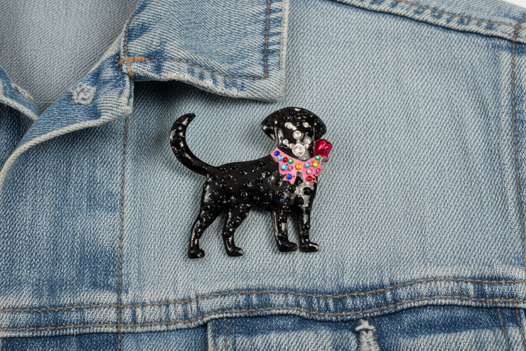 Labrador/Golden Retriever. Handmade pretty dog brooch