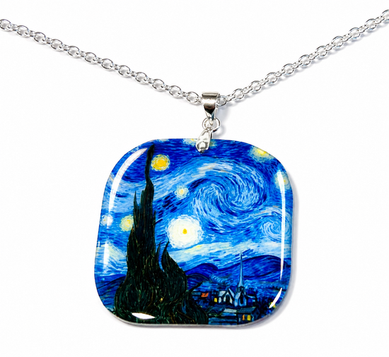 Necklace with a pendant featuring the design of 'Starry Night' by Van Gogh 