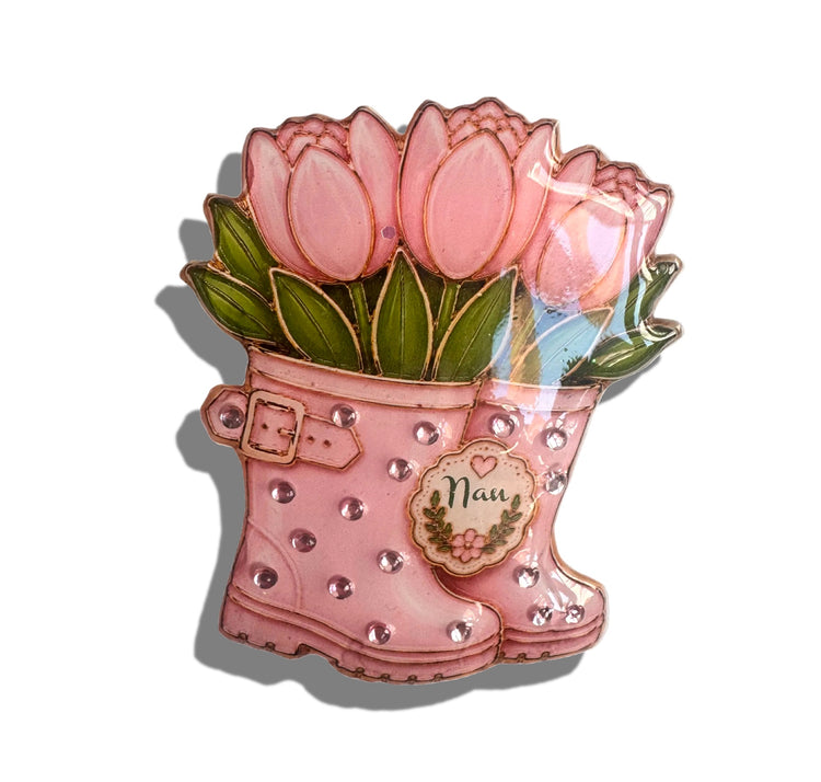 Wellie boots Personalised with name – Brooch, Magnet or Keyring. Pretty boots with tulips