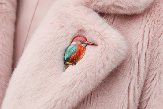 Kingfisher Bird enamel pin, pretty 
