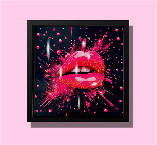 *The Kiss**.3d mini 3d framed pink lips shiny glitter picture