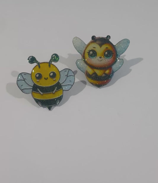 Bumble bee glittery pin made from recycled tin cans