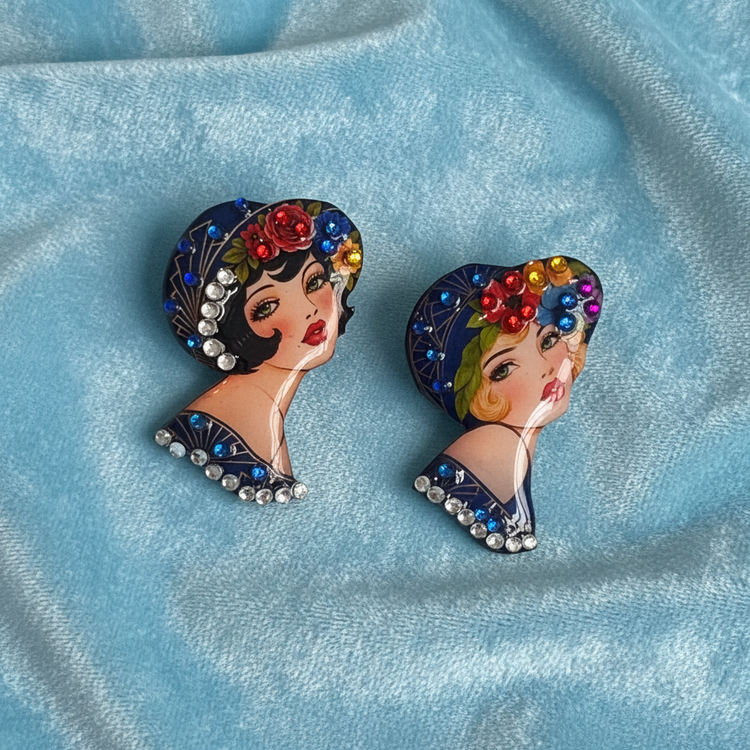 Retro lady pin