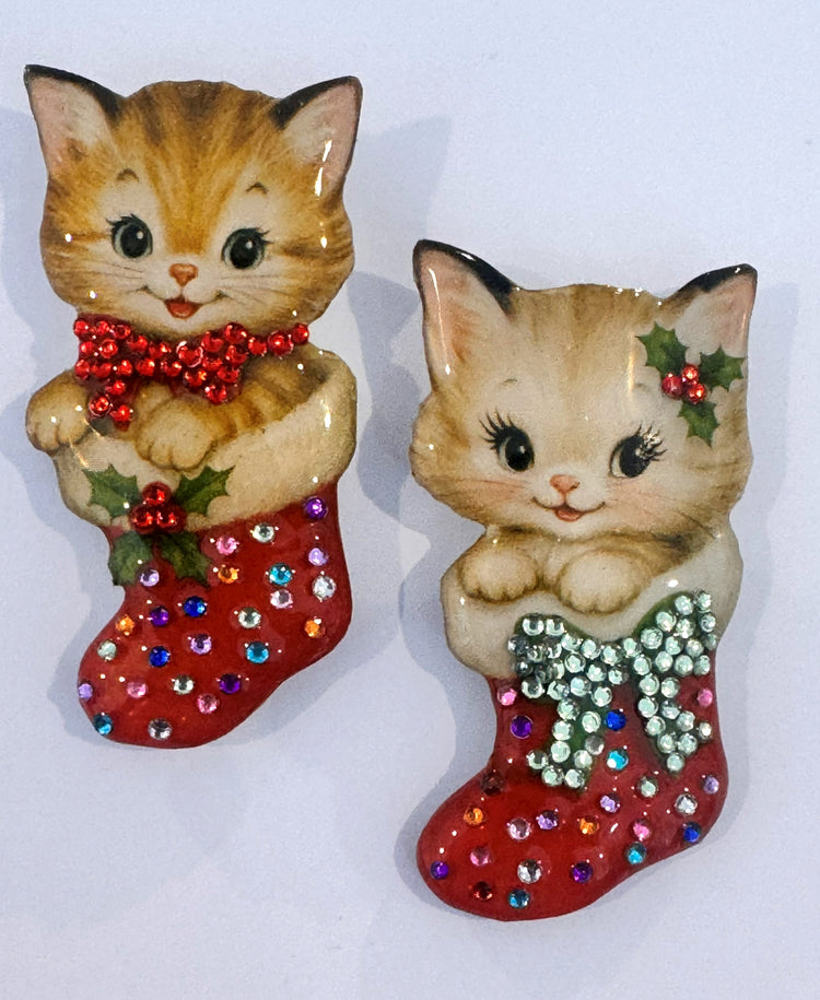 handmade retro Christmas illustration of kitten in a stocking  Brooch – Handmade Illustrated Jewellery from Recycled Tin Cans – Eco-Friendly Gift